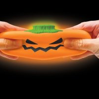 Schylling NeeDoh Halloweenská dýně svítící ve tmě